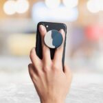 Love Oil Painted Printed Phone Grip Holder & Stand - Image 3